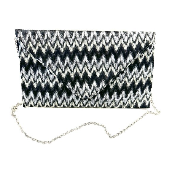 DESIGNER INSPIRED DESIGN, CLUTCH OR SHOULDER BAG. COMES WITH 46″INCH SILVER CHAI - Picture 8 of 16